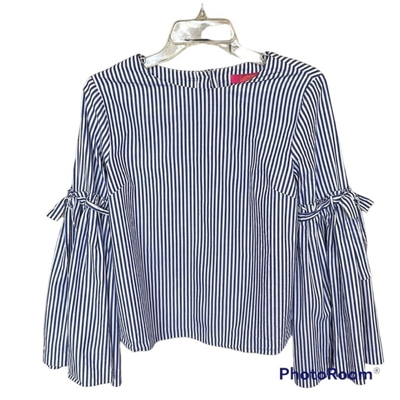 🚨Catherine Maladrino Striped Bell Sleeve Top - Picture 1 of 5